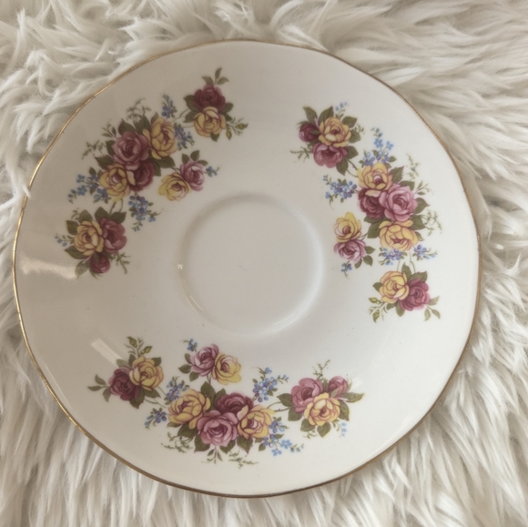 Teacup & Saucer Set - 1 Set - Picture 6 of 8